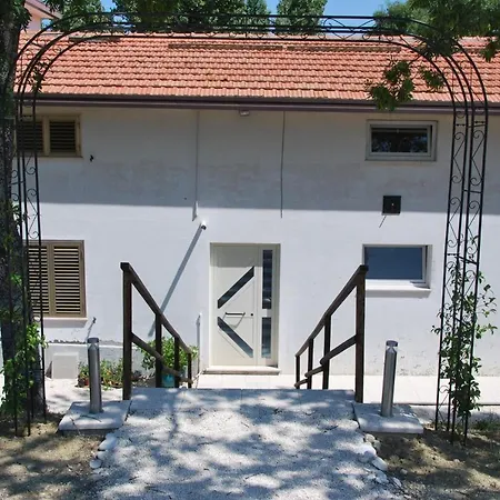 Apartment Casa Con Vista Holiday Rentals, Honeysuckle *
