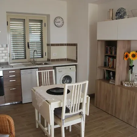 Casa Con Vista Rentals, Honeysuckle Guardiagrele