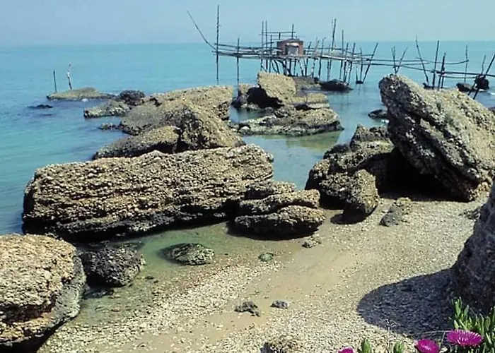 Casa Con Vista Rentals, Honeysuckle *