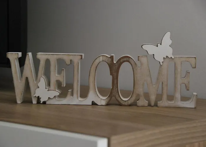 Casa Con Vista Rentals, Honeysuckle *