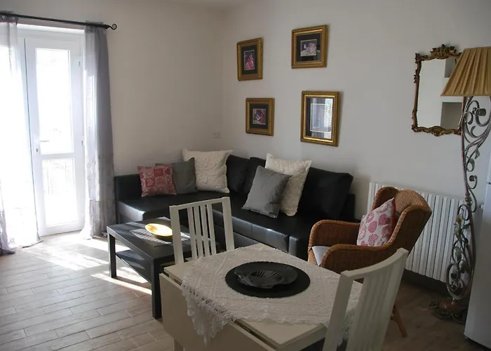 Casa Con Vista Rentals, Honeysuckle דירה גוארדיאגרלה