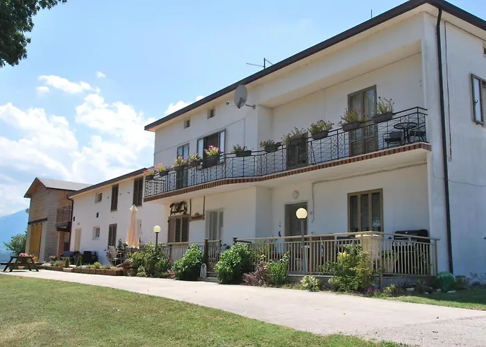 Casa Con Vista Rentals, Honeysuckle דירה